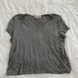 Grey cropped tshirt